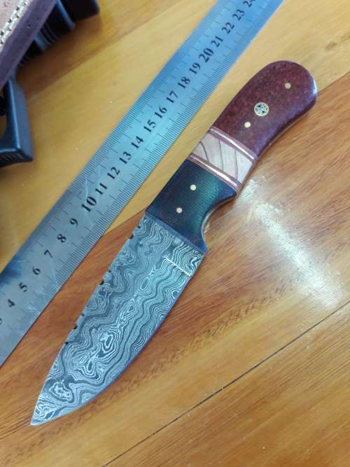 Handmade DAMASCUS Steel Knife, Micarta and wooden handle scales. Crazy R1 start, No reserve.