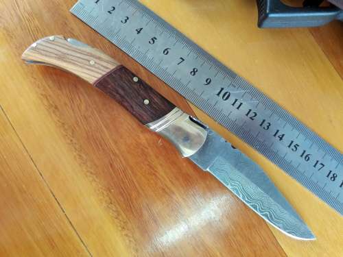 Handmade DAMASCUS  Folding Knife with wooden handle scales, Crazy R1 start, No reserve.
