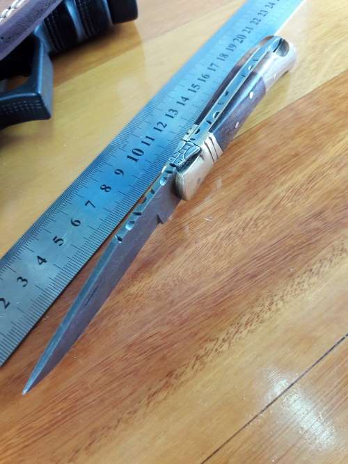 Handmade DAMASCUS  Folding Knife with wooden handle scales, Crazy R1 start, No reserve.