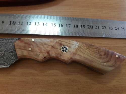 Handmade DAMASCUS Steel Knife, Wooden handle Scales. Crazy R1 start, No reserve.
