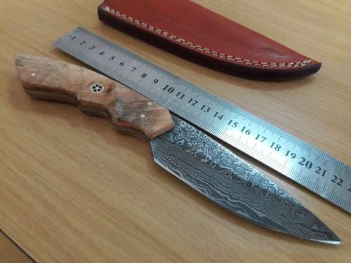Handmade DAMASCUS Steel Knife, Wooden handle Scales. Crazy R1 start, No reserve.