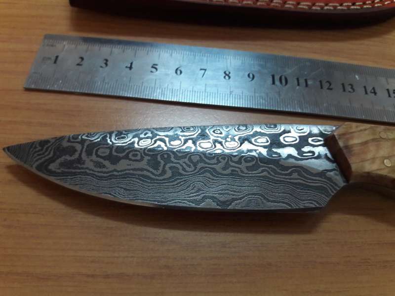 Handmade DAMASCUS Steel Knife, Wooden handle Scales. BRAND NEW DESIGN !!!!