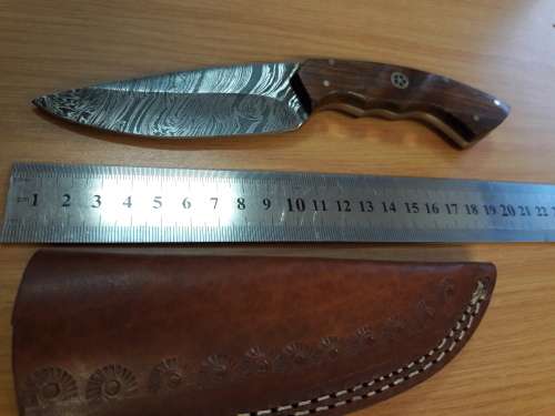 Handmade DAMASCUS Steel Knife, Wooden handle Scales. NEW DESIGN !!!!!!!
