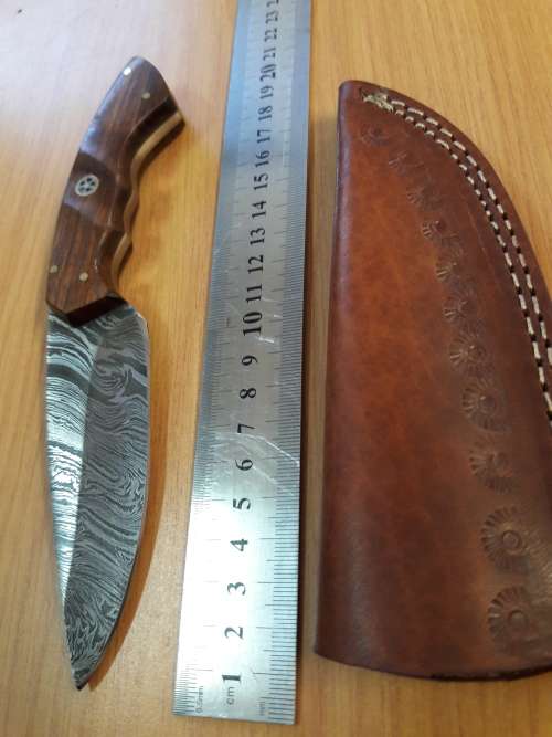 Handmade DAMASCUS Steel Knife, Wooden handle Scales. NEW DESIGN !!!!!!!