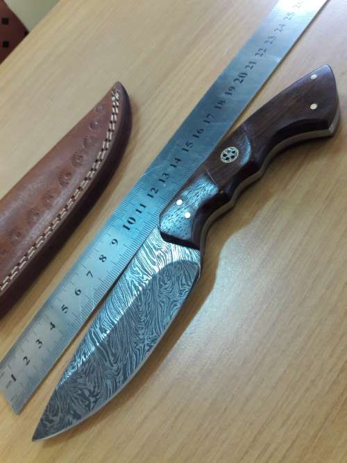 Handmade DAMASCUS Steel Knife, Wooden handle Scales. NEW DESIGN !!!!!!!