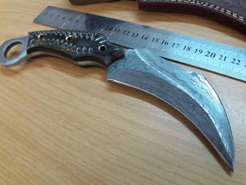 Handmade DAMASCUS Steel KARAMBIT, please see all the pictures, nice one.