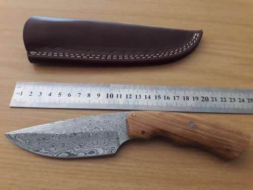Handmade DAMASCUS Steel Hunting Knife, Wooden handle Scales. NEW DESIGN !!!!!!!