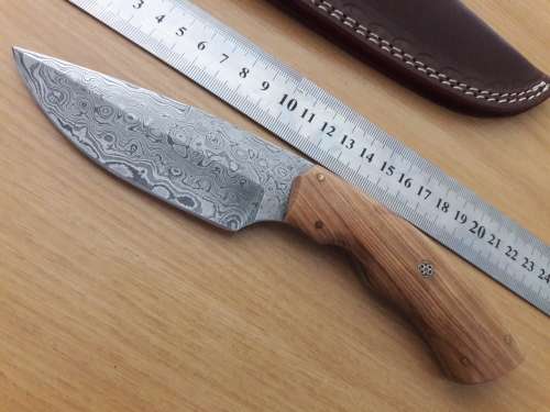 Handmade DAMASCUS Steel Hunting Knife, Wooden handle Scales. NEW DESIGN !!!!!!!