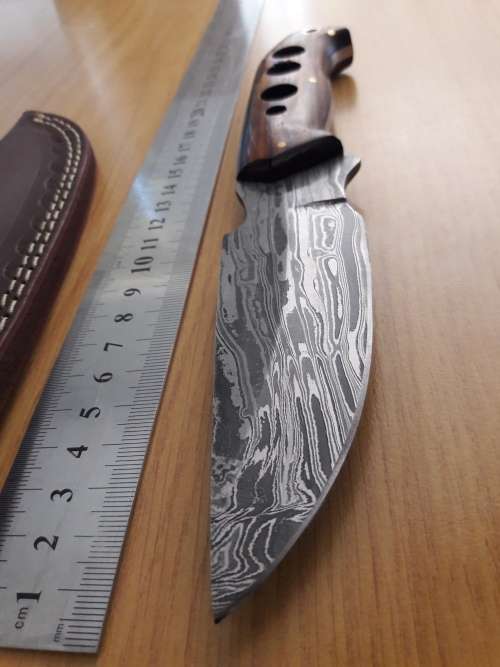 Handmade DAMASCUS Steel Hunting Knife, Wooden handle Scales. NEW DESIGN !!!!!!!