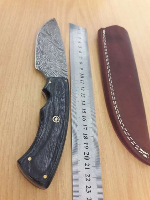 Handmade DAMASCUS Steel Hunting Knife, Wooden handle Scales. NEW DESIGN !!!!!!!