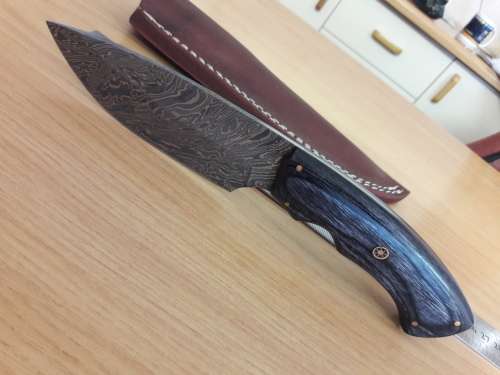 Handmade DAMASCUS Steel Hunting Knife, Wooden handle Scales. NEW DESIGN !!!!!!!