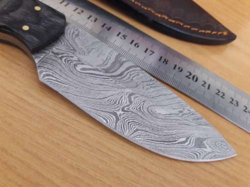 Handmade DAMASCUS Steel Hunting Knife with Wooden handle scales. NEW DESIGN !!!!!