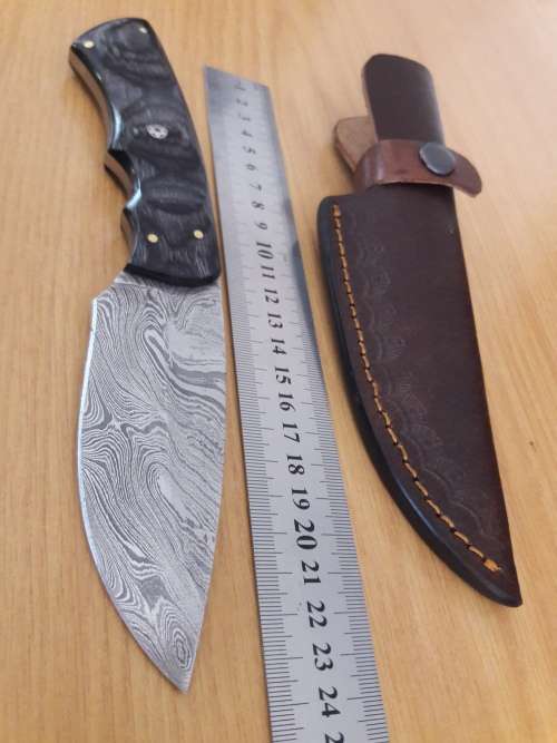 Handmade DAMASCUS Steel Hunting Knife with Wooden handle scales. NEW DESIGN !!!!!