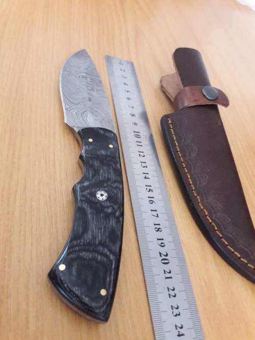 Handmade DAMASCUS Steel Hunting Knife with Wooden handle scales. NEW DESIGN !!!!!