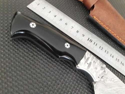Handmade DAMASCUS Steel Hunting Knife, Bull horn handle scales. NEW DESIGN !!!!!