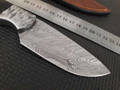 Handmade DAMASCUS Steel Hunting Knife, Bull horn handle scales. NEW DESIGN !!!!!