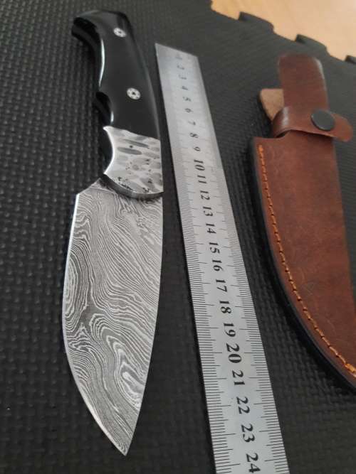 Handmade DAMASCUS Steel Hunting Knife, Bull horn handle scales. NEW DESIGN !!!!!