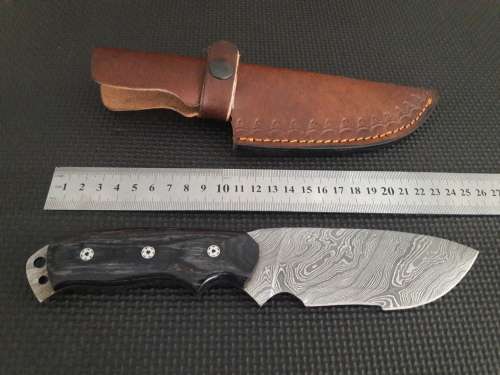 Handmade DAMASCUS Steel Hunting Knife with Wooden handle scales. NEW DESIGN !!!!!