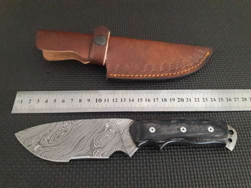 Handmade DAMASCUS Steel Hunting Knife with Wooden handle scales. NEW DESIGN !!!!!