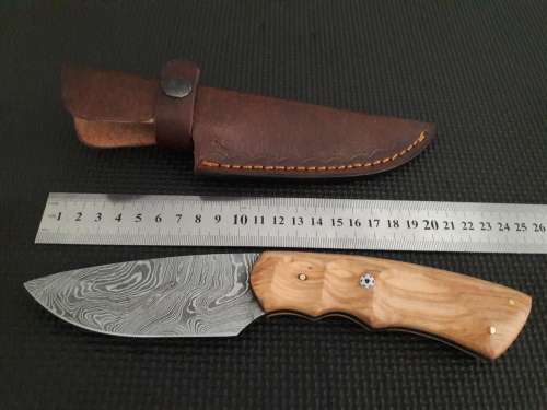 Handmade DAMASCUS Steel Hunting Knife with Wooden handle scales. NEW DESIGN !!!!!