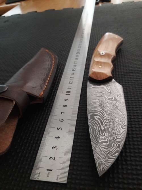 Handmade DAMASCUS Steel Hunting Knife with Wooden handle scales. NEW DESIGN !!!!!
