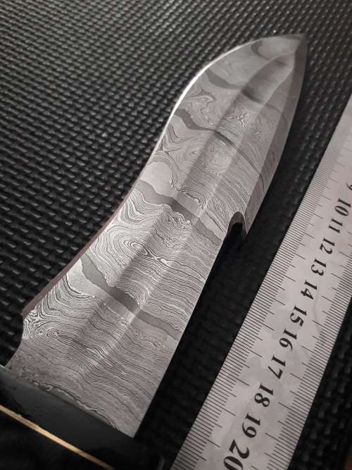 Handmade DAMASCUS Steel Hunting Knife with Wooden handle scales. NEW DESIGN !!!!!