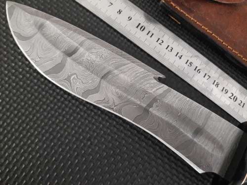 Handmade DAMASCUS Steel Hunting Knife with Wooden handle scales. NEW DESIGN !!!!!