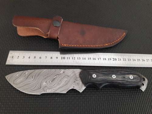 Handmade DAMASCUS Steel Hunting Knife with Wooden handle scales. NEW DESIGN !!!!!