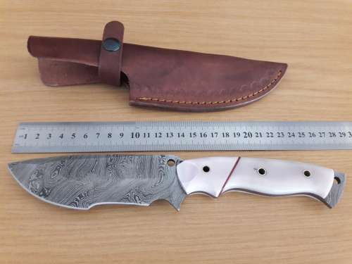 Handmade DAMASCUS Steel Hunting Knife, Camel Bone handle scales. FULL TANG !!!!!
