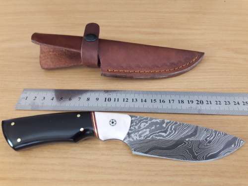 Handmade DAMASCUS Steel Hunting Knife, FULL TANG, Bull horn and Camel Bone handle scales.