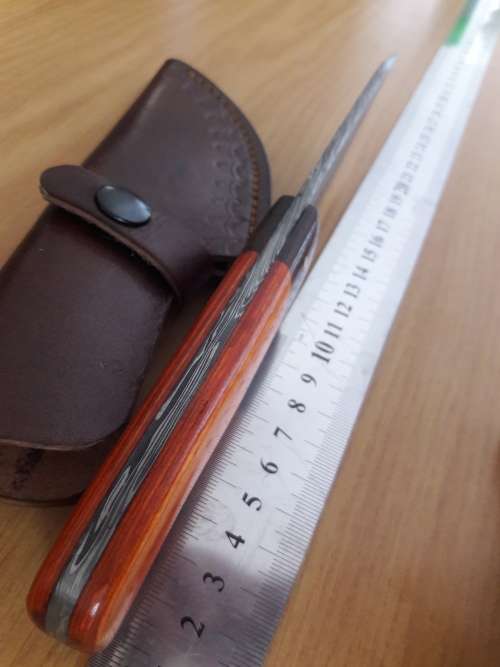 Handmade DAMASCUS Steel Hunting Knife with Wooden handle scales. FULL TANG !!!!!!!