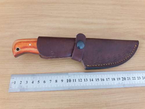 Handmade DAMASCUS Steel Hunting Knife with Wooden handle scales. FULL TANG !!!!!!!