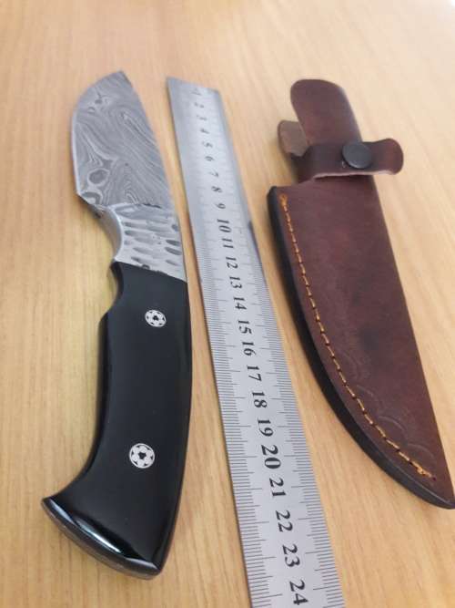 Handmade DAMASCUS Steel Hunting Knife,   BULL HORN handle scales and Steel bolster, NEW DESIGN !!!!!