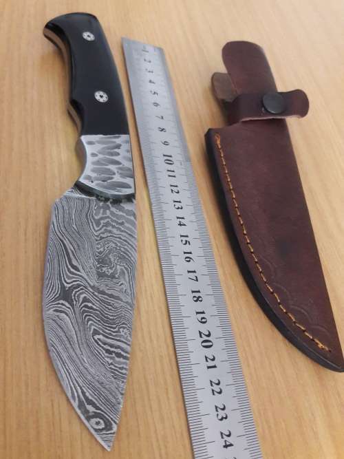 Handmade DAMASCUS Steel Hunting Knife,   BULL HORN handle scales and Steel bolster, NEW DESIGN !!!!!