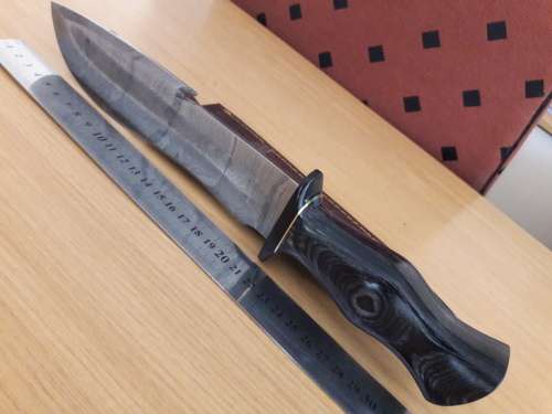 Handmade DAMASCUS Steel Hunting Knife with Wooden handle scales. NEW DESIGN !!!!!