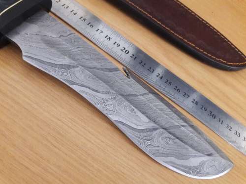 Handmade DAMASCUS Steel Hunting Knife with Wooden handle scales. NEW DESIGN !!!!!