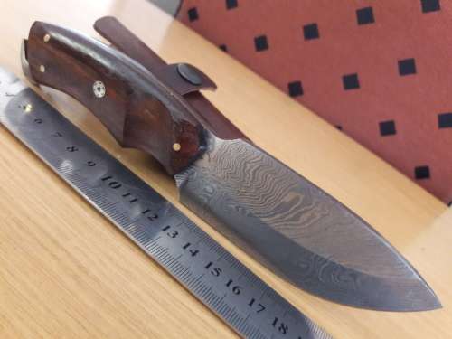 Handmade DAMASCUS Steel Hunting Knife with Wooden handle scales. NEW DESIGN !!!!!