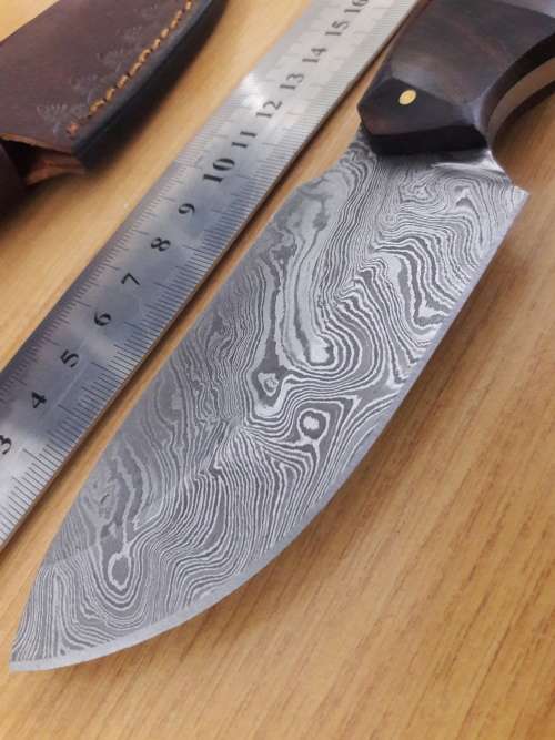 Handmade DAMASCUS Steel Hunting Knife with Wooden handle scales. NEW DESIGN !!!!!