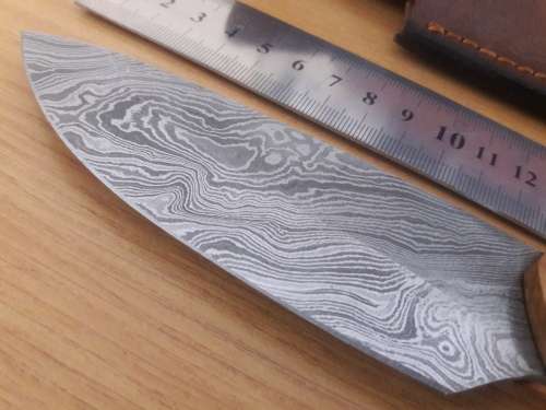 Handmade DAMASCUS Steel Hunting Knife with Wooden handle scales. NEW DESIGN !!!!!