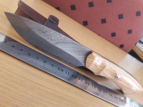 Handmade DAMASCUS Steel Hunting Knife with Wooden handle scales. NEW DESIGN !!!!!