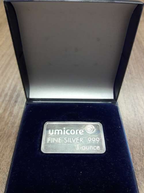 1 OZ PURE SILVER BAR, prices are going through the roof, buy now. (COMBINE PARCELS, save on shipping