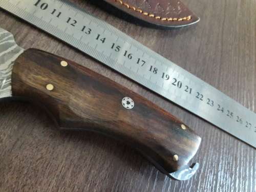 Handmade DAMASCUS Steel Hunting Knife with Wooden handle scales. NEW DESIGN !!!!!