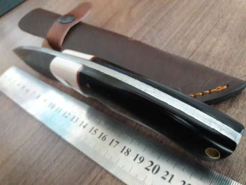 Handmade DAMASCUS Steel Hunting Knife, FULL TANG, Bull horn and Camel Bone handle scales.