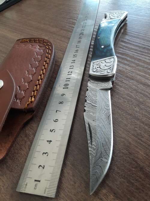 Handmade Damascus steel folding knife with Wooden handle scales. BIG SIZE.