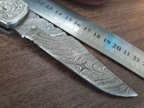 Handmade Damascus steel folding knife with Wooden handle scales. BIG SIZE.