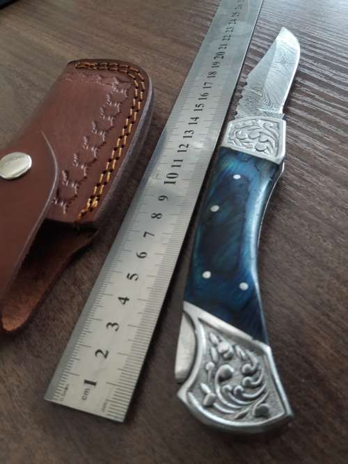 Handmade Damascus steel folding knife with Wooden handle scales. BIG SIZE.