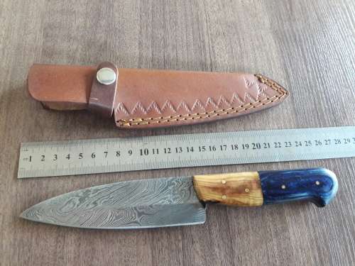 Handmade DAMASCUS Steel Hunting Knife with Wooden handle scales. FULL TANG !!!!!