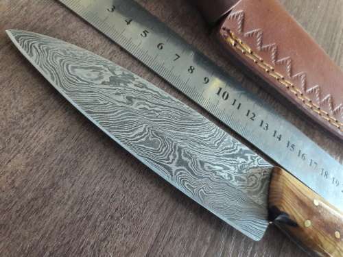 Handmade DAMASCUS Steel Hunting Knife with Wooden handle scales. FULL TANG !!!!!