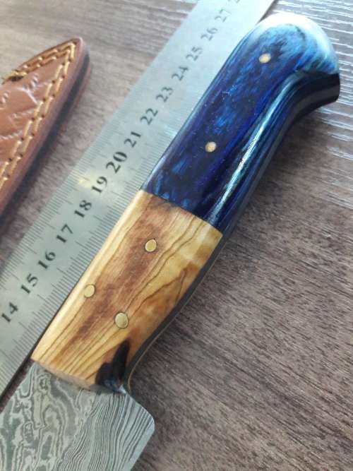 Handmade DAMASCUS Steel Hunting Knife with Wooden handle scales. FULL TANG !!!!!