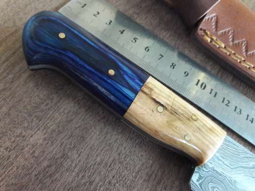 Handmade DAMASCUS Steel Hunting Knife with Wooden handle scales. FULL TANG !!!!!